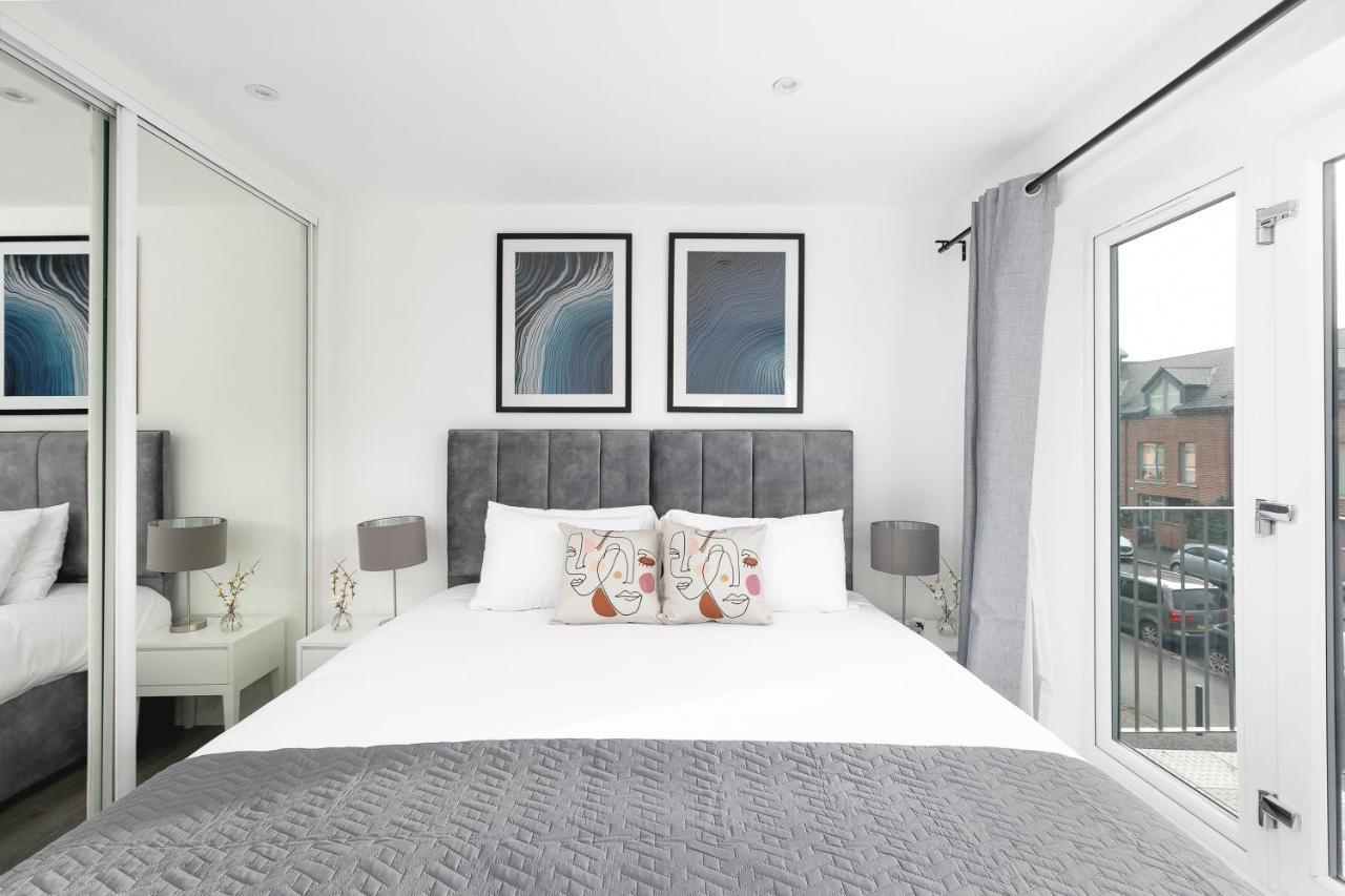 Skyvillion - London Enfield Chase Apartments With Parking & Wifi Esterno foto