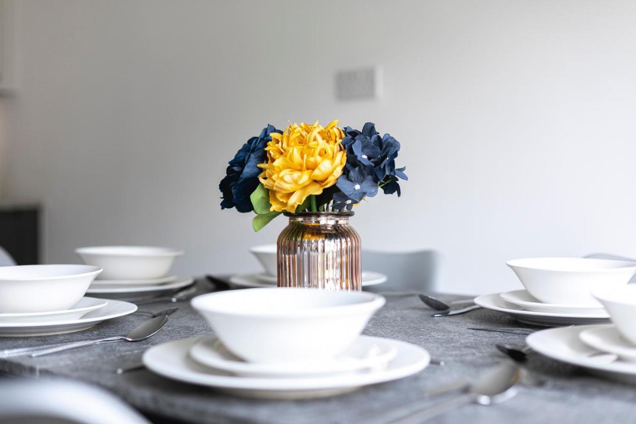 Skyvillion - London Enfield Chase Apartments With Parking & Wifi Esterno foto