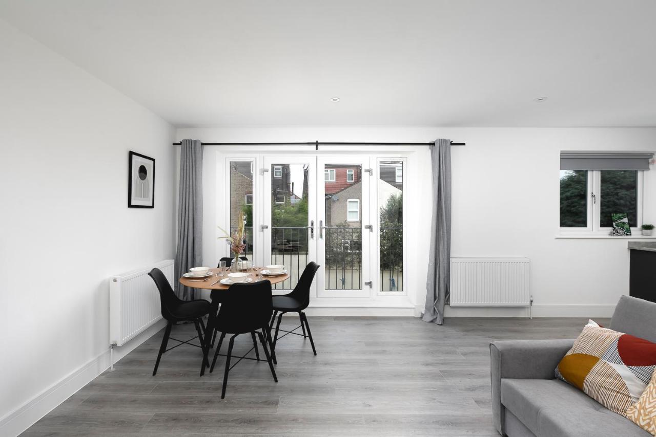 Skyvillion - London Enfield Chase Apartments With Parking & Wifi Esterno foto