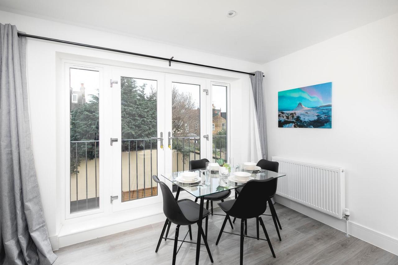 Skyvillion - London Enfield Chase Apartments With Parking & Wifi Esterno foto