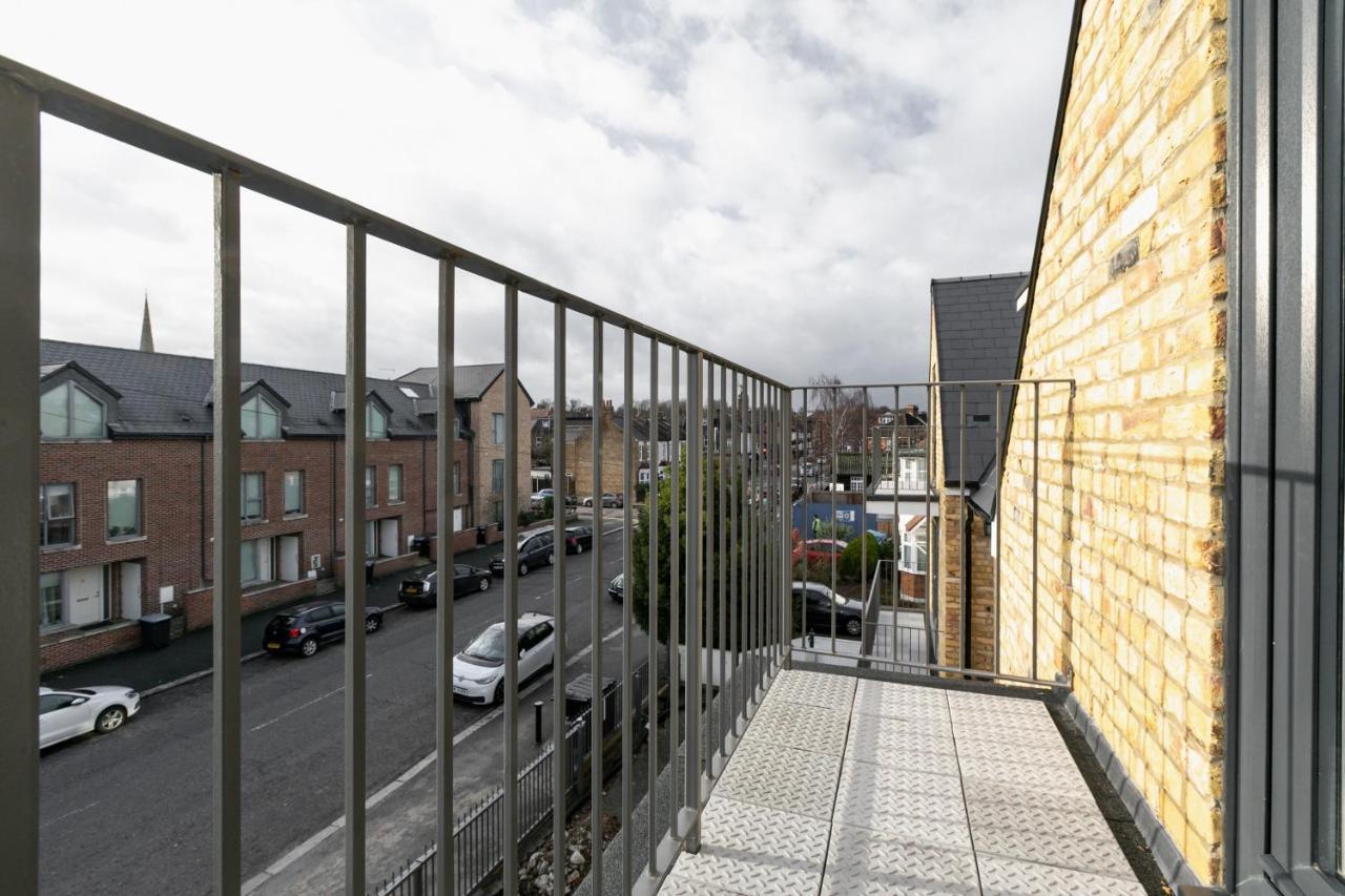 Skyvillion - London Enfield Chase Apartments With Parking & Wifi Esterno foto