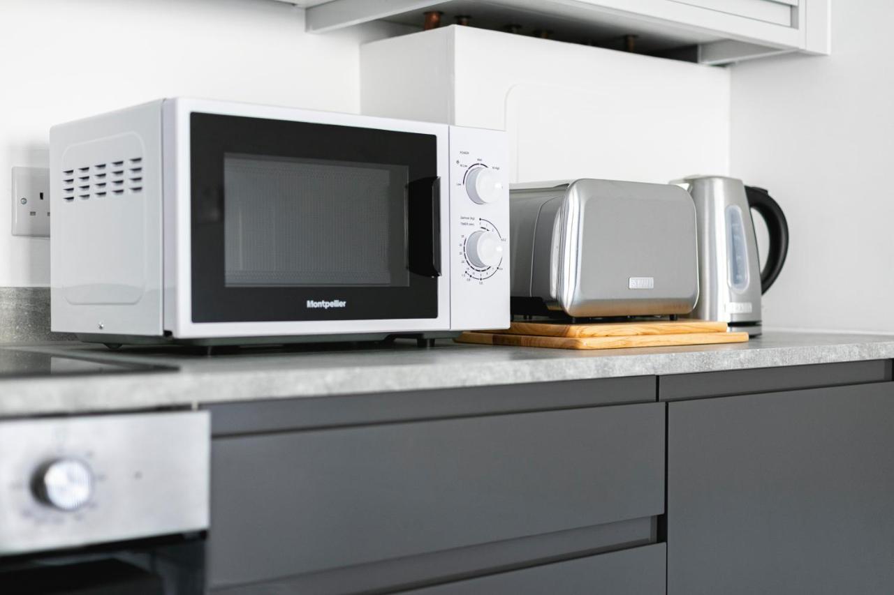 Skyvillion - London Enfield Chase Apartments With Parking & Wifi Esterno foto