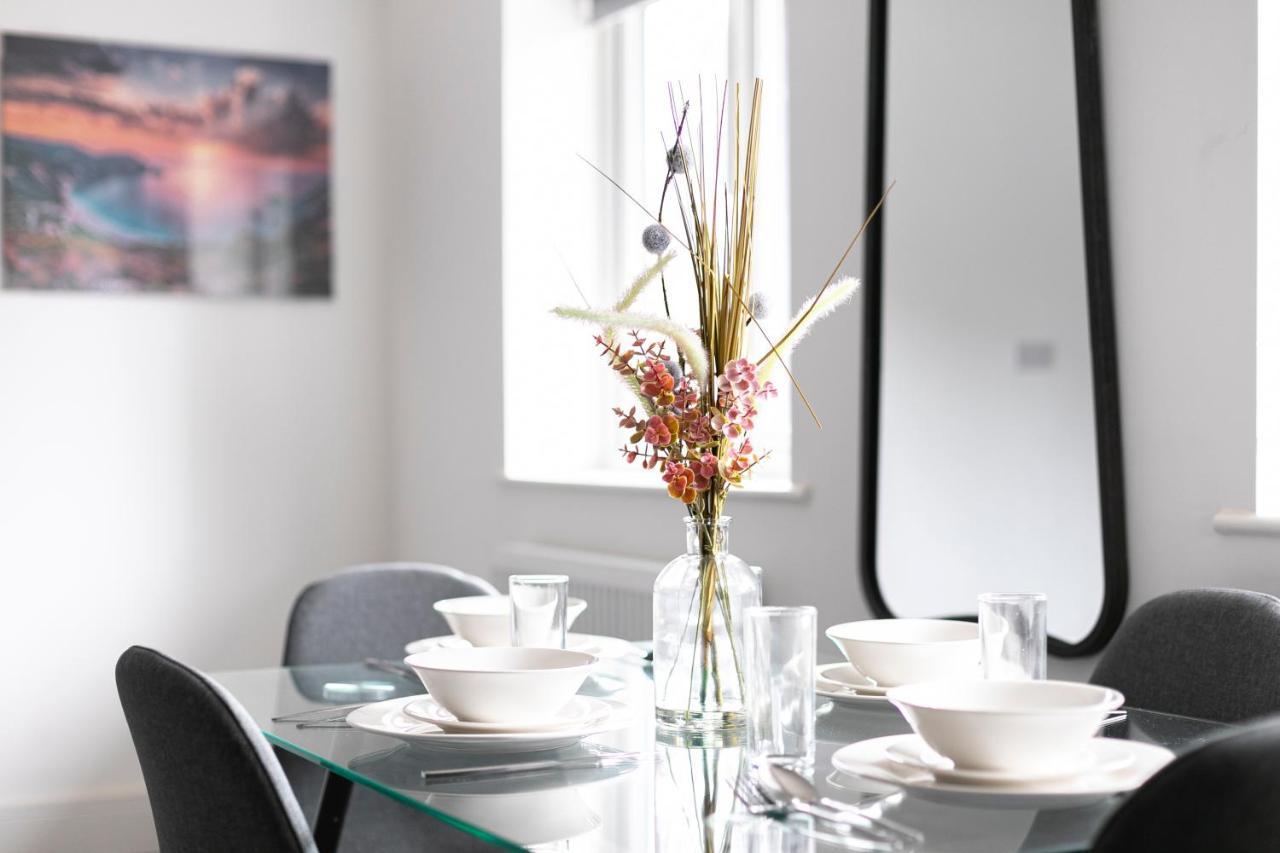 Skyvillion - London Enfield Chase Apartments With Parking & Wifi Esterno foto