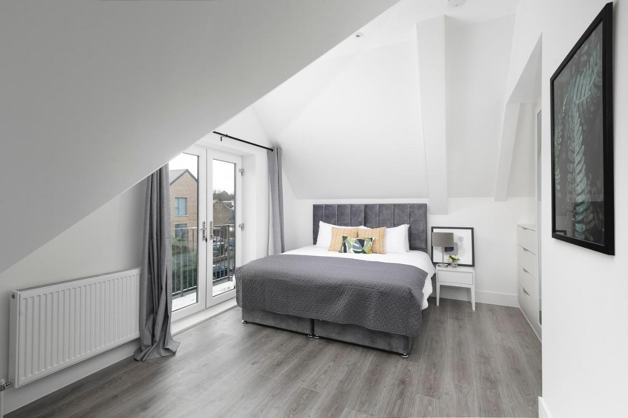 Skyvillion - London Enfield Chase Apartments With Parking & Wifi Esterno foto
